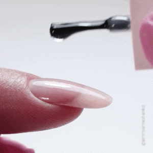 Bāze EMI Base gel 100 ml EMI , škidra gēllakas bāze (pildāmā)