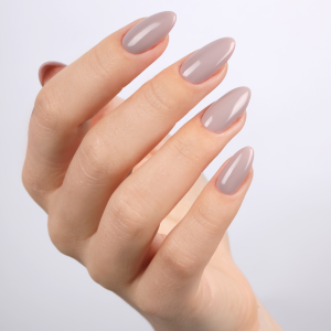 Bāze EMI Ace Base #01 Pale Beige, 9 ml. EMI krāsainā gēllakas bāze